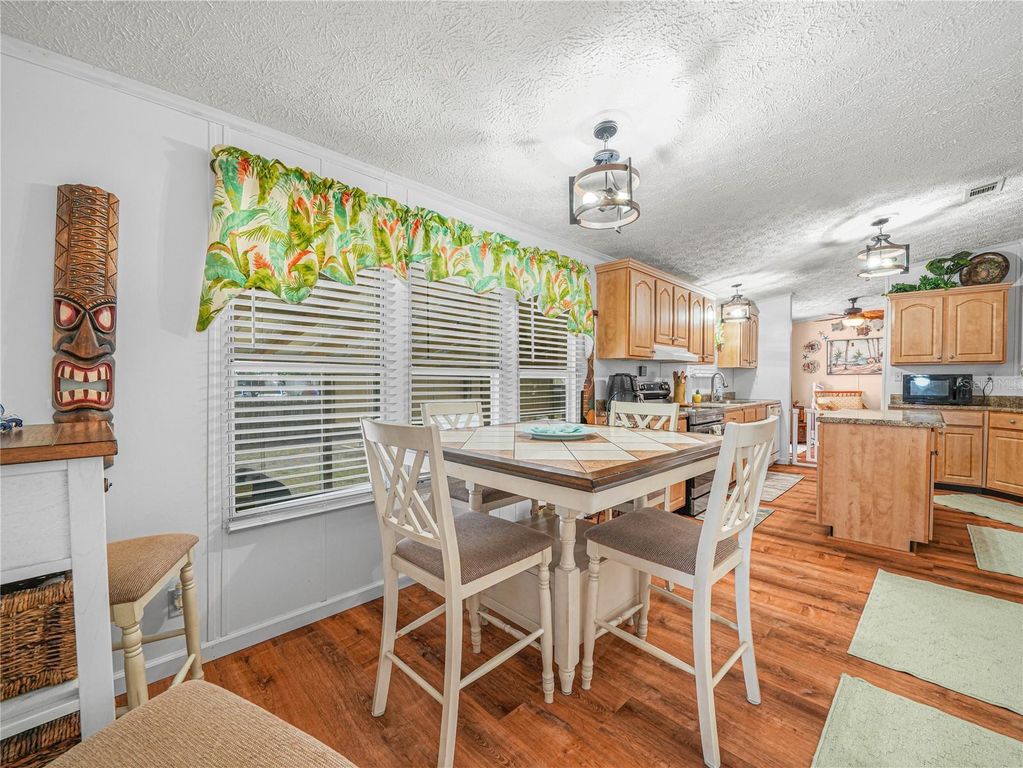 Image 12 of property listing at 2200 SE 24TH BOULEVARD, Okeechobee, FL 34974