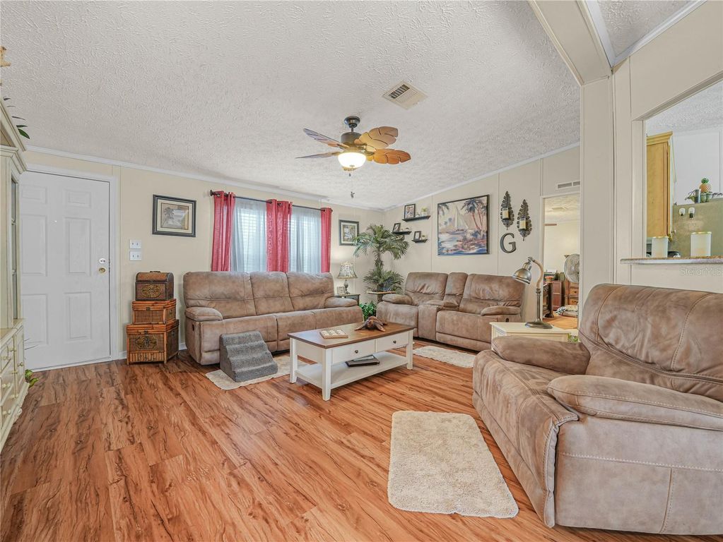 Image 5 of property listing at 2200 SE 24TH BOULEVARD, Okeechobee, FL 34974