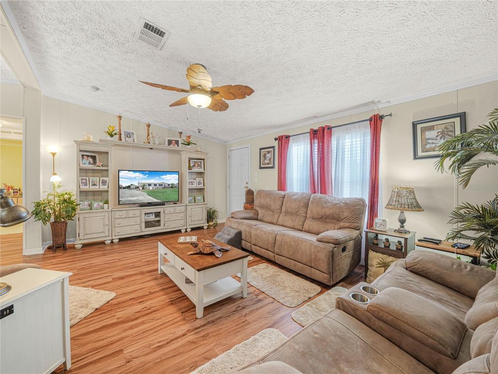 Image 6 of property listing at 2200 SE 24TH BOULEVARD, Okeechobee, FL 34974