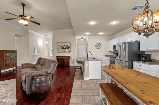 216 Apalachee Way, Bossier City, LA 71111