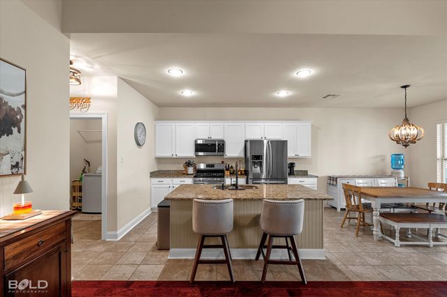 216 Apalachee Way, Bossier City, LA 71111
