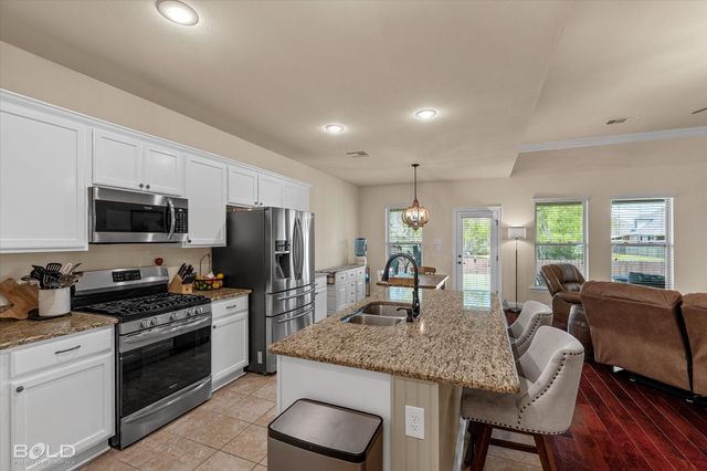 216 Apalachee Way, Bossier City, LA 71111