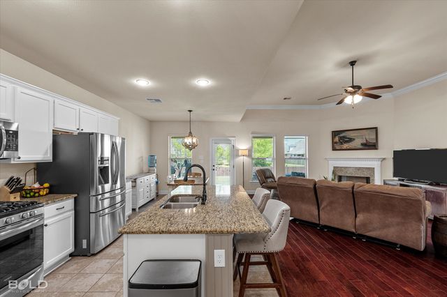 216 Apalachee Way, Bossier City, LA 71111