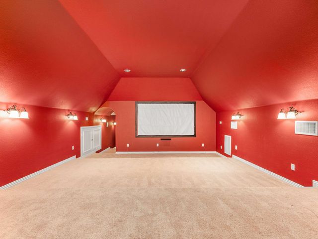 550 N Peytonville Avenue, Southlake, TX 76092