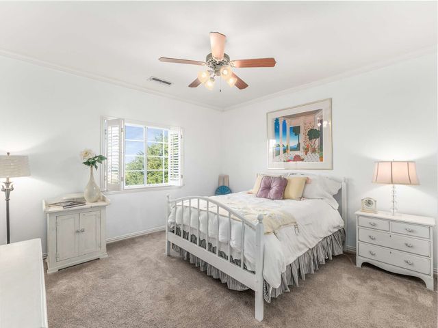 550 N Peytonville Avenue, Southlake, TX 76092