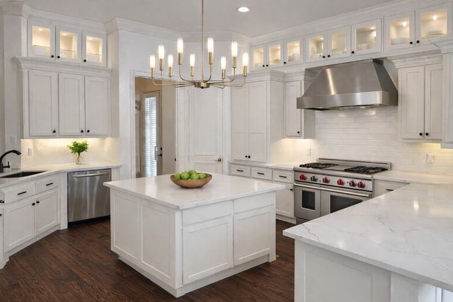 550 N Peytonville Avenue, Southlake, TX 76092