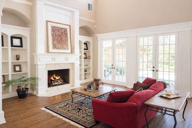 550 N Peytonville Avenue, Southlake, TX 76092