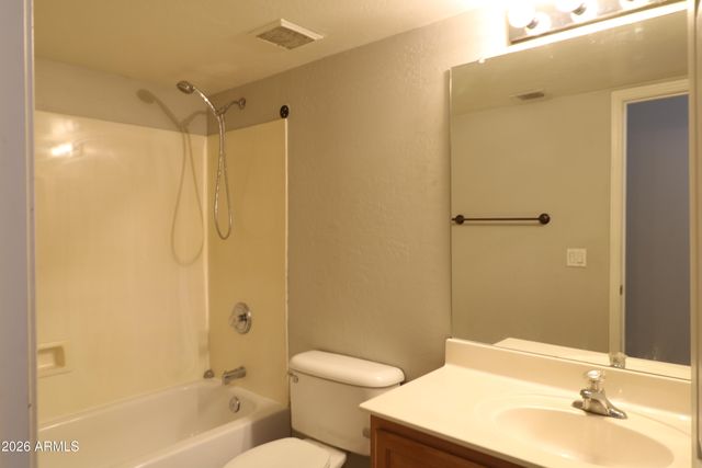 17059 W NORTHAMPTON Road, Surprise, AZ 85374