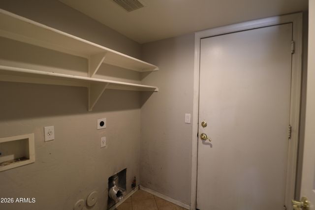 17059 W NORTHAMPTON Road, Surprise, AZ 85374
