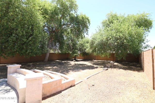 17059 W NORTHAMPTON Road, Surprise, AZ 85374