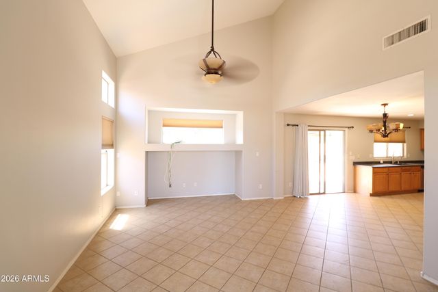 17059 W NORTHAMPTON Road, Surprise, AZ 85374