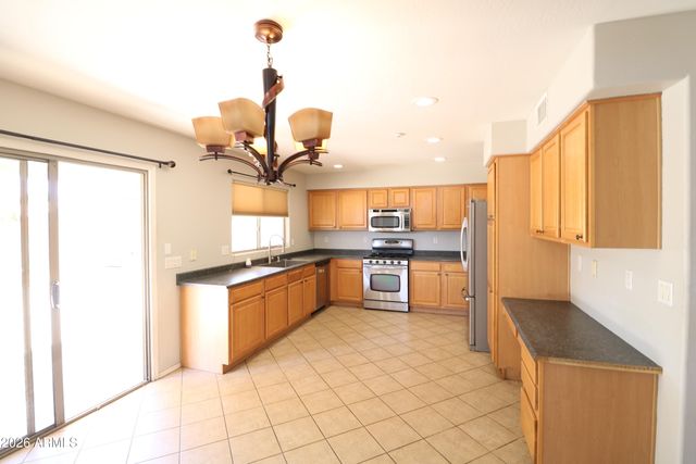 17059 W NORTHAMPTON Road, Surprise, AZ 85374