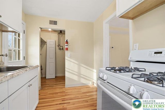 228 Palmer Street, Easton, PA 18042