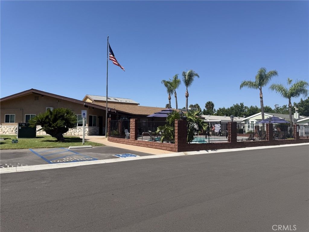 19127 Pioneer Boulevard 90, Artesia, CA 90701 — photo 2