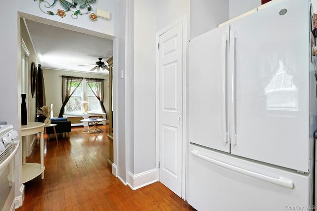 65 Laurel Place, Thornwood, NY 10594