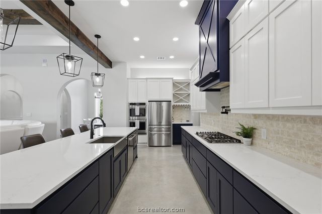 6477 Ridgeview Estates Lane, Bryan, TX 77808