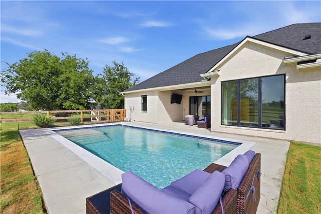 6477 Ridgeview Estates Lane, Bryan, TX 77808
