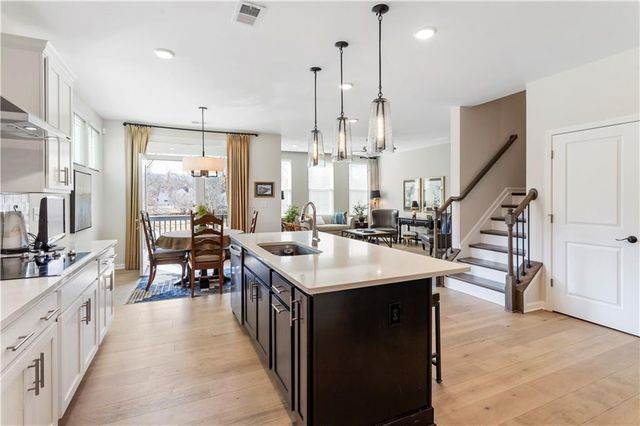 15 Lakeside Way, Cartersville, GA 30121