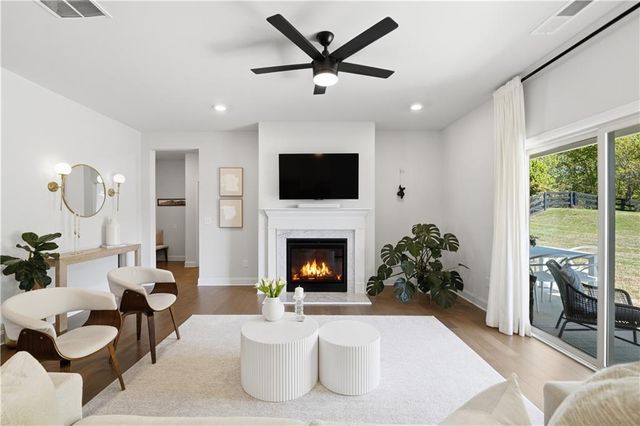 462 Carmichael Circle, Canton, GA 30115