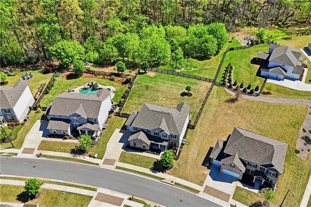 462 Carmichael Circle, Canton, GA 30115