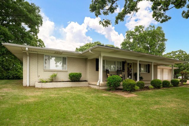 800 Grandview Heights, Conway, AR 72032