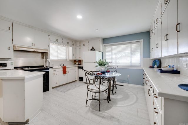 800 Grandview Heights, Conway, AR 72032
