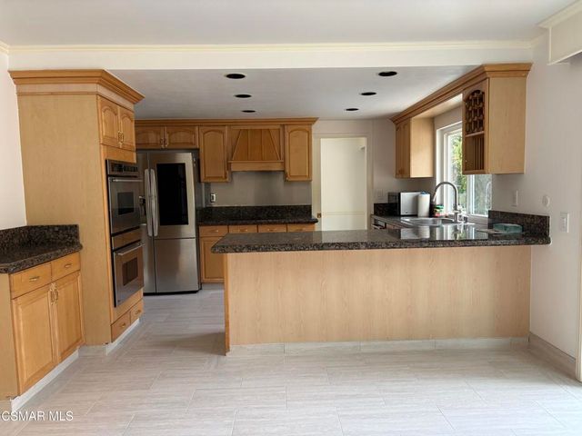 28649 Acacia Glen Street, Agoura Hills, CA 91301