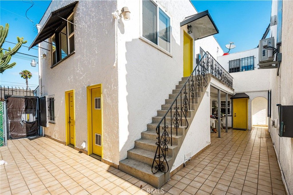 Image 10 of property listing at 1861 -1871 Pacific Avenue, Long Beach, CA 90806