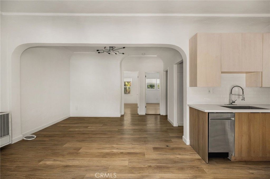 Image 12 of property listing at 1861 -1871 Pacific Avenue, Long Beach, CA 90806