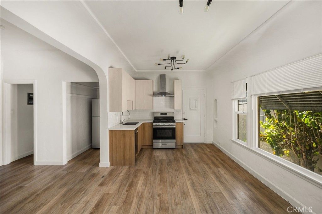 Image 14 of property listing at 1861 -1871 Pacific Avenue, Long Beach, CA 90806