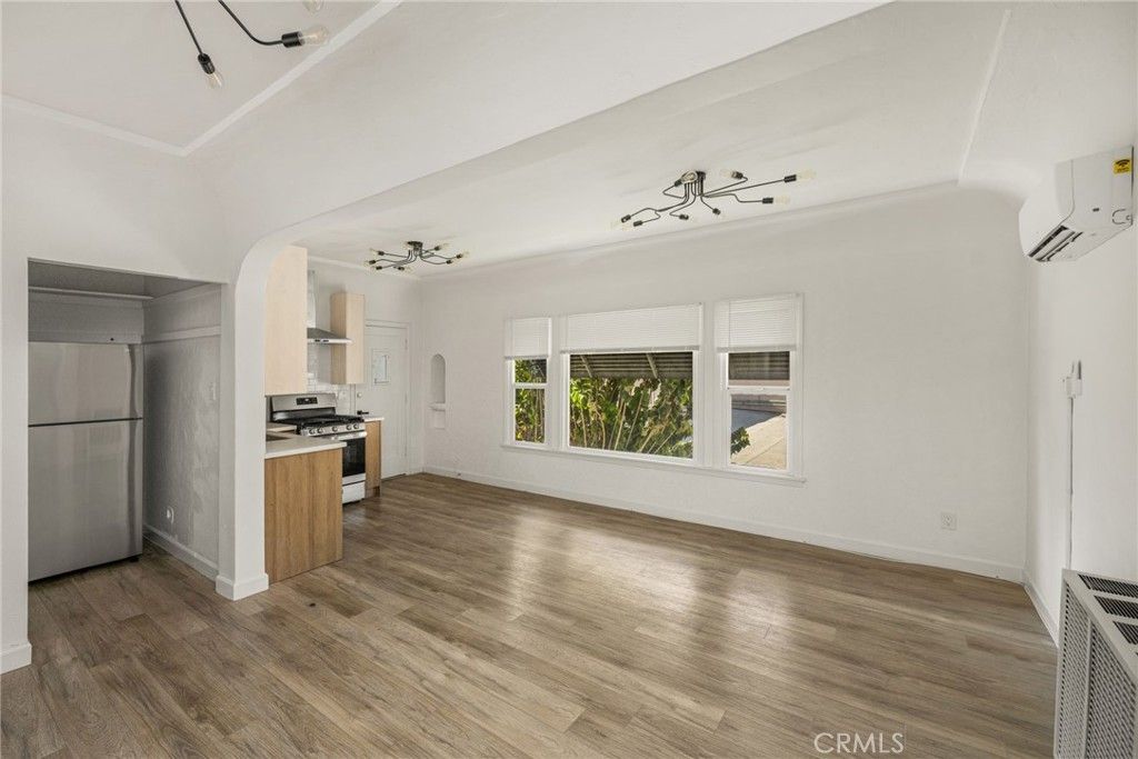 Image 17 of property listing at 1861 -1871 Pacific Avenue, Long Beach, CA 90806