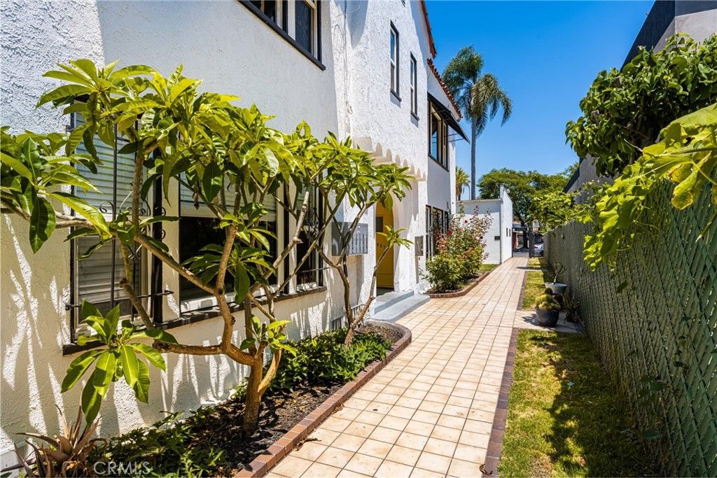 Image 3 of property listing at 1861 -1871 Pacific Avenue, Long Beach, CA 90806