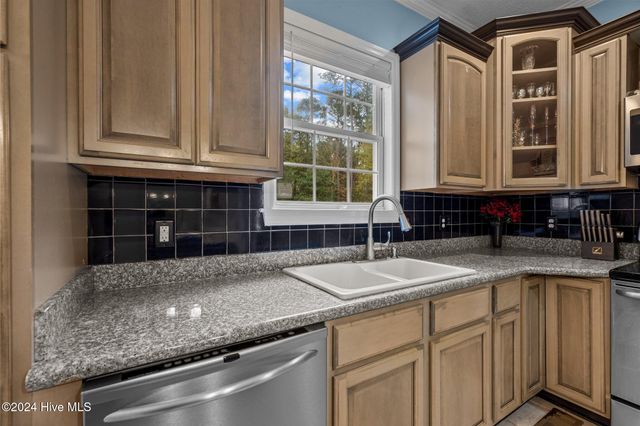 3195 Northwoods Drive, Jacksonville, NC 28540