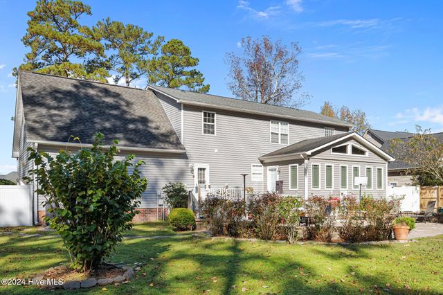 3195 Northwoods Drive, Jacksonville, NC 28540