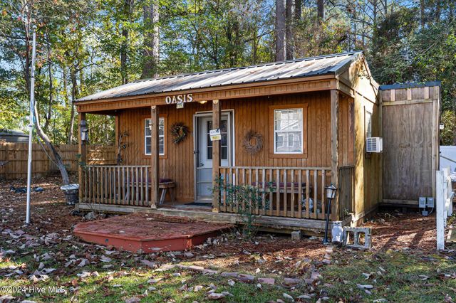3195 Northwoods Drive, Jacksonville, NC 28540