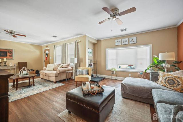 105 Applegate Avenue, Monroe, NJ 07726