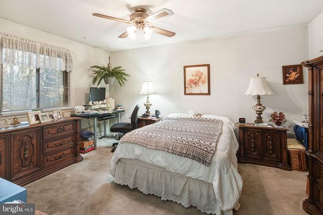 1511 WOODHOLLOW DR, Marlton, NJ 08053