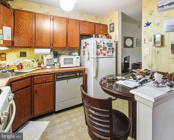 1511 WOODHOLLOW DR, Marlton, NJ 08053