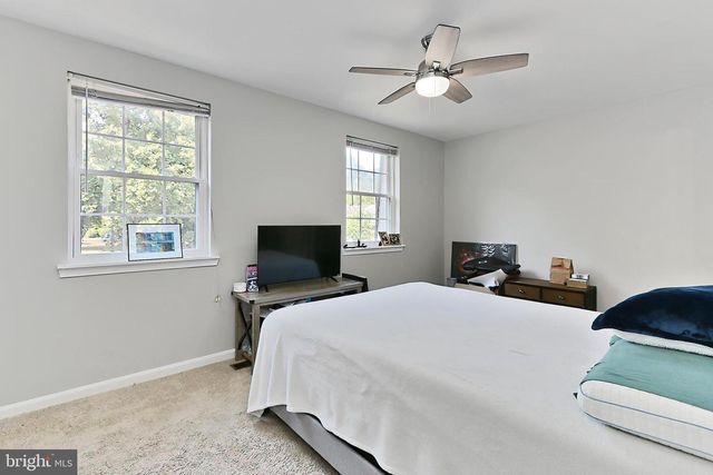 7844 SNEAD LN, Falls Church, VA 22043