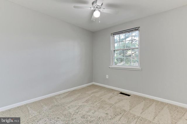 7844 SNEAD LN, Falls Church, VA 22043