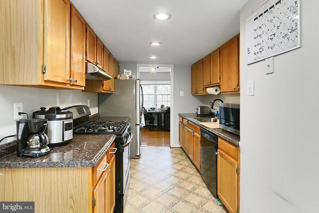 7844 SNEAD LN, Falls Church, VA 22043