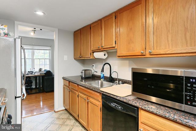 7844 SNEAD LN, Falls Church, VA 22043