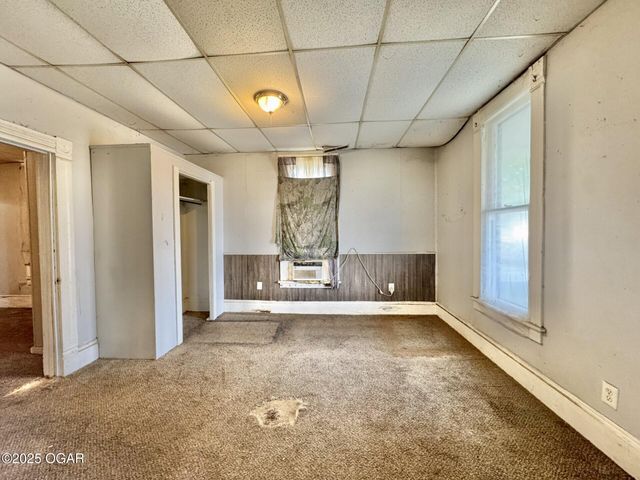 1301 S Pennsylvania Avenue, Joplin, MO 64801