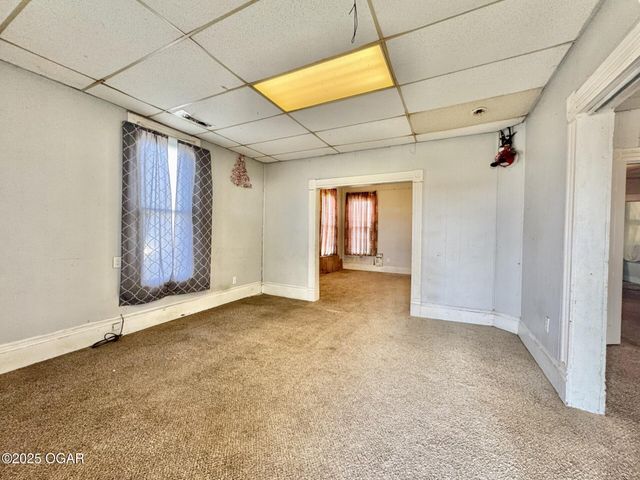 1301 S Pennsylvania Avenue, Joplin, MO 64801