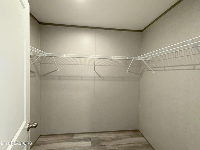 596 Old Long Hollow Rd, Lafollette, TN 37766