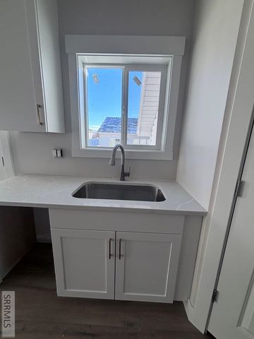 545 S Cutler Avenue, Sugar City, ID 83448