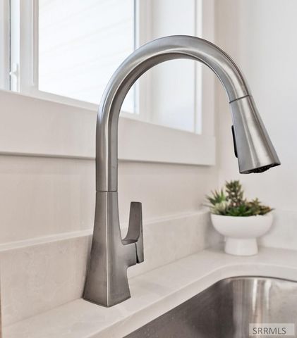 545 S Cutler Avenue, Sugar City, ID 83448