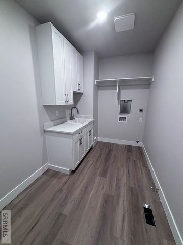 545 S Cutler Avenue, Sugar City, ID 83448