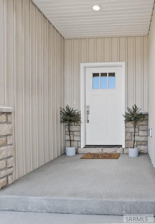 Image 10 of property listing at 545 S Cutler Avenue, Sugar City, ID 83448