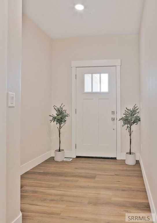 Image 11 of property listing at 545 S Cutler Avenue, Sugar City, ID 83448